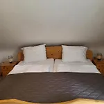 Waldschloss Casa de hóspedes 4*